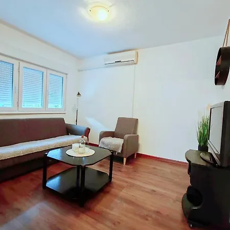 Libar With Terrace And Private Parking * Mostar