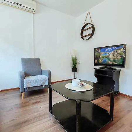 Libar With Terrace And Private Parking Apartment *
