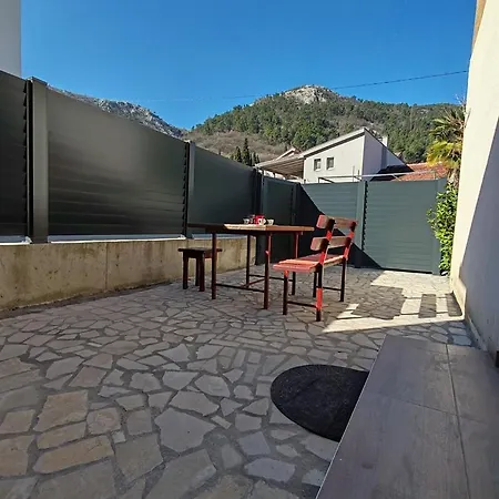 Libar With Terrace And Private Parking Apartment